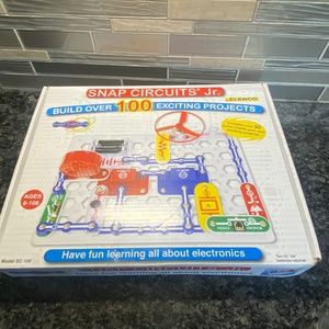 Snap Circuits Jr. SC-100 Electronics Discovery Kit By Elenco